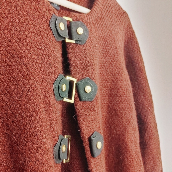 Burgundy Cardigan - Picture 3 of 9